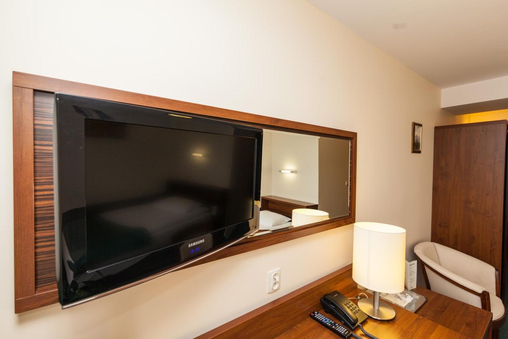 Hotel Beskid Новы Сонч Номер фото