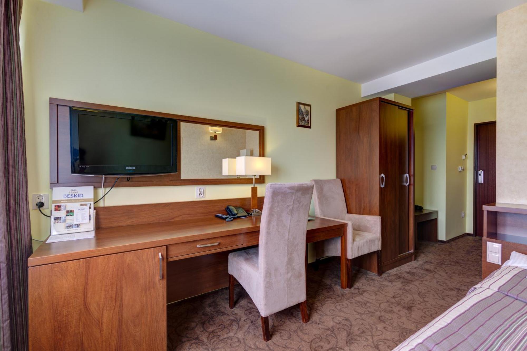 Hotel Beskid Новы Сонч Номер фото